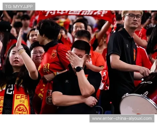 国足头条:国足重磅回归,球迷沸腾! 国足头条:国足重磅回归,球迷沸腾!