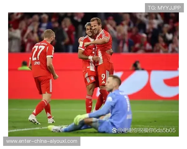 拜仁下半场调整站位，场面逐渐回稳