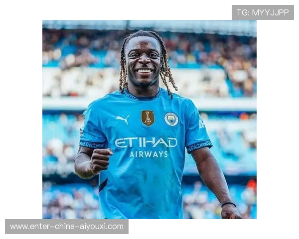 曼城从右路连续推进，多库传中未被接应