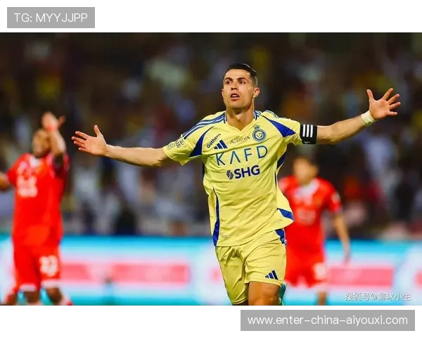 C罗体能比年轻球员还强:这才是足球真正的“铁人”! C罗体能比年轻球员还强:这才是足球真正的“铁人”!