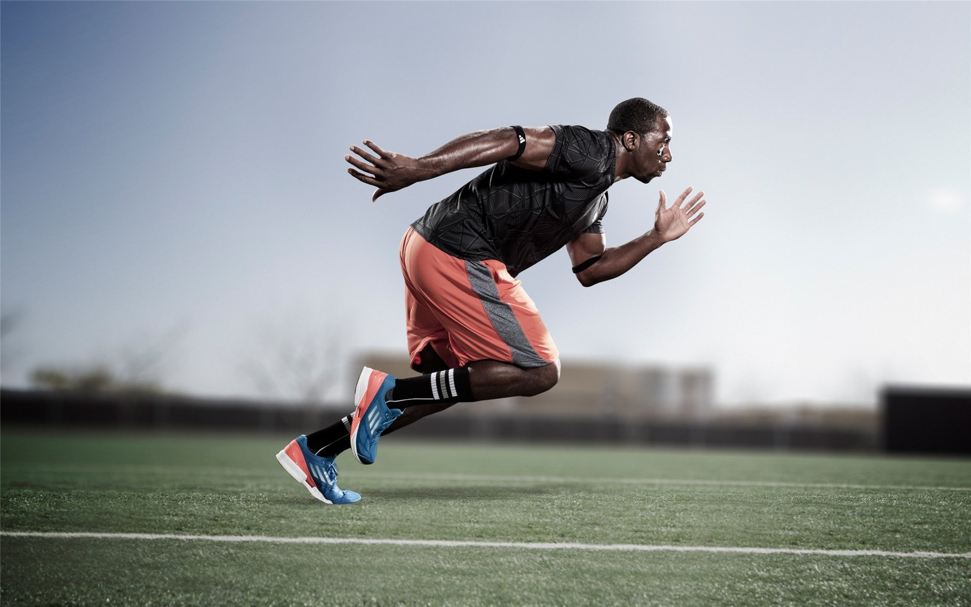 社区“电梯礼让+爬楼积分赛” 交替乘梯与步行积累积分